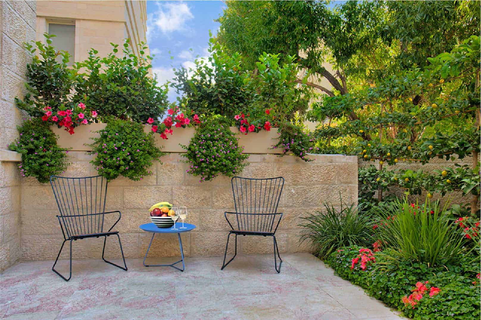 outdoor patio park 8 jerusalem